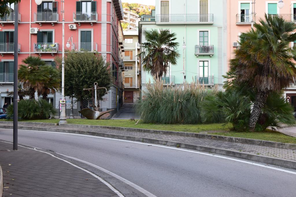 Bed and Breakfast L'Ancora Di Torrione à Salernes Extérieur photo